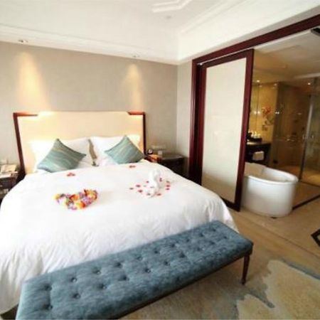 Haining Grand Palace Resort Цзясин Экстерьер фото
