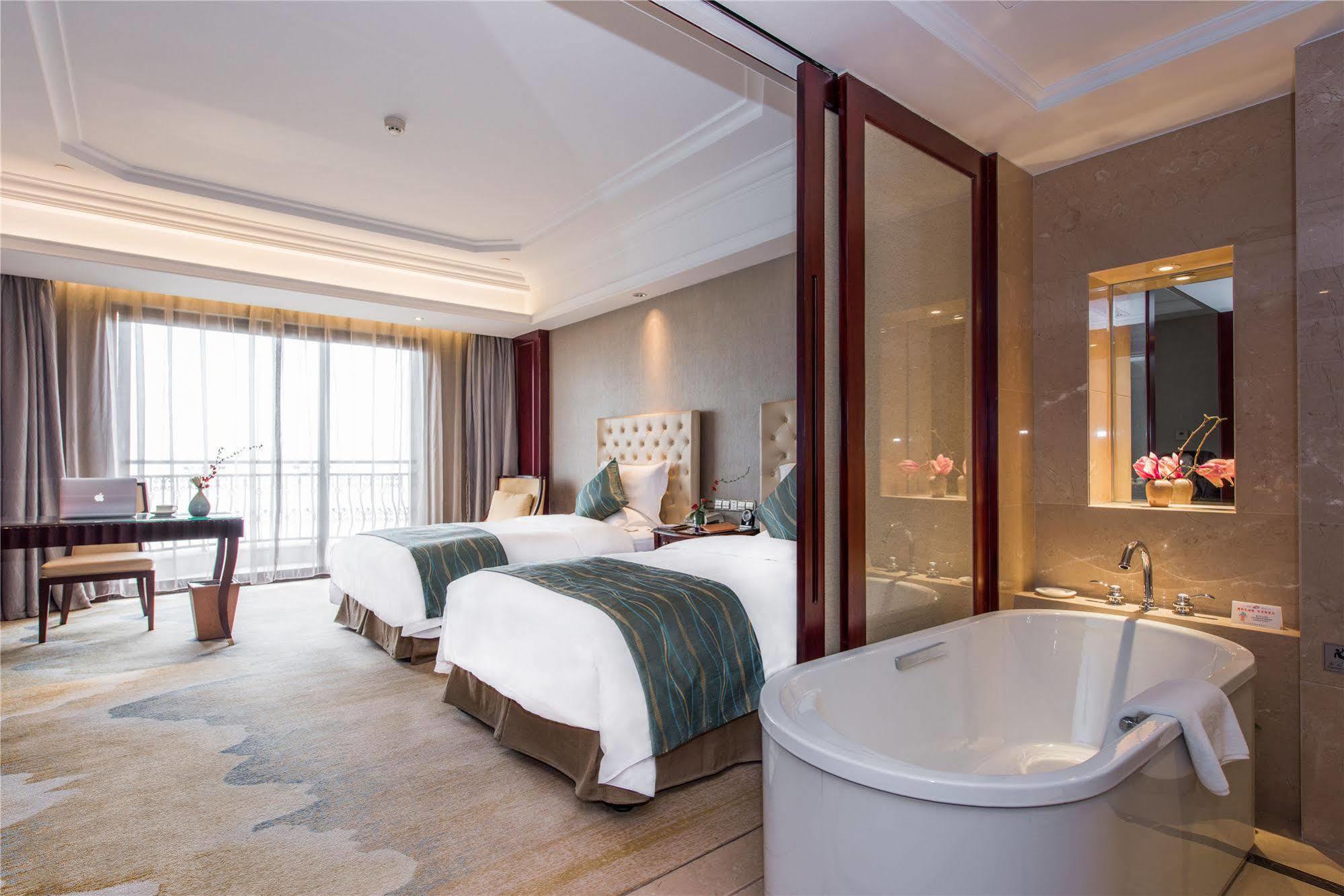 Haining Grand Palace Resort Цзясин Экстерьер фото